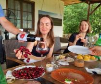 Обед с дегустацией элитных вин на винодельне в Крыму